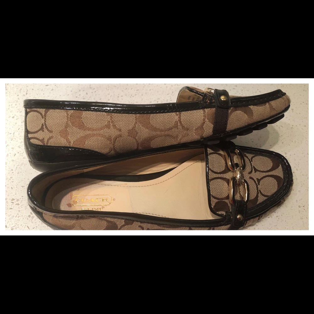 Coach “Perri” Loafer in brown